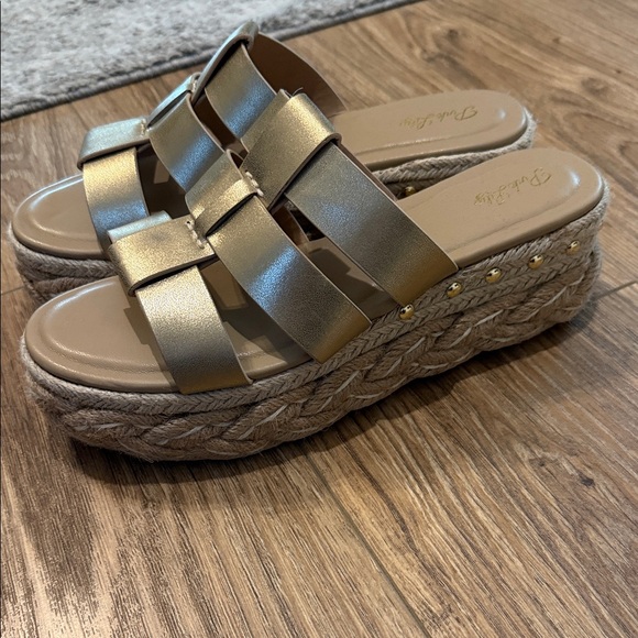 Pink lily platform slides - 9 - Picture 4 of 6